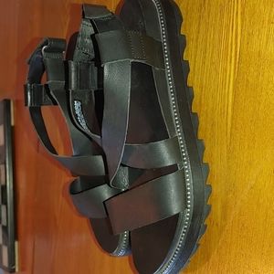 Sorel women's Velcro sandels